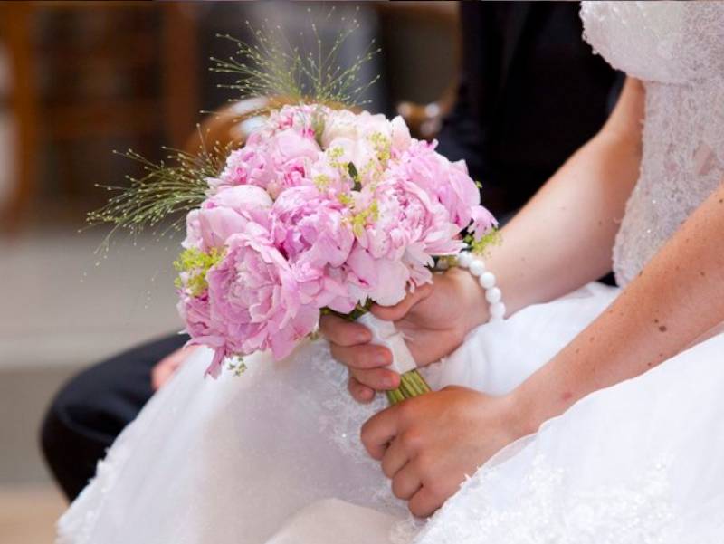 BOUQUET BOULE PIVOINE mariage