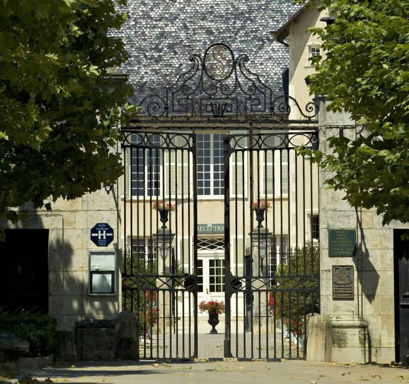 Hôtellerie de Luxe Bourgogne Chateau de Pizay